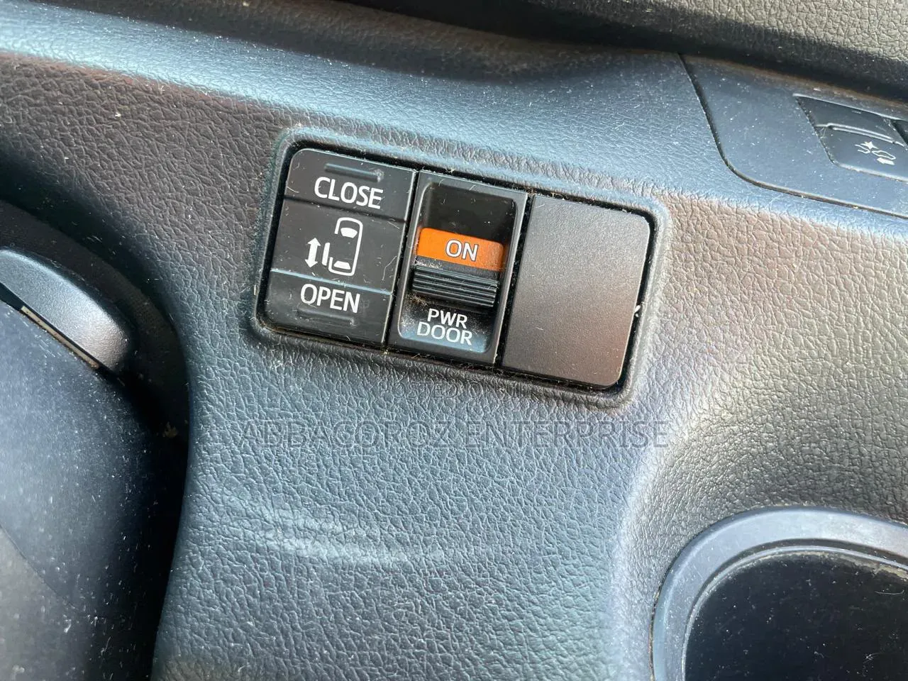 Toyota Sienta 2018