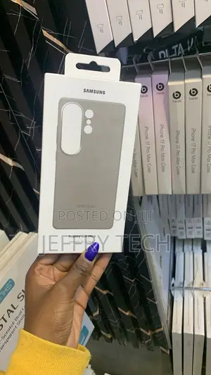 Samsung Galaxy S26 Ultra Kindsuit Case in Gray Packaging.