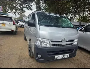 Toyota HiAce 2012 Silver