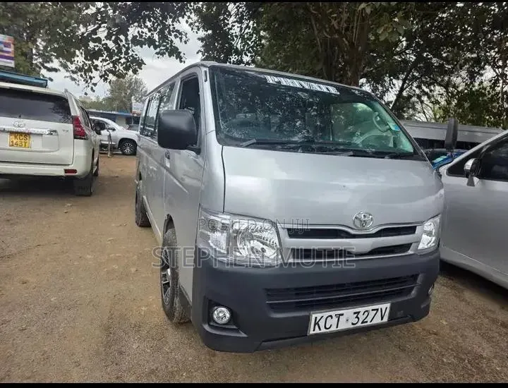 Toyota HiAce 2012 Silver