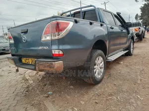 Mazda BT-50 2014 Blue