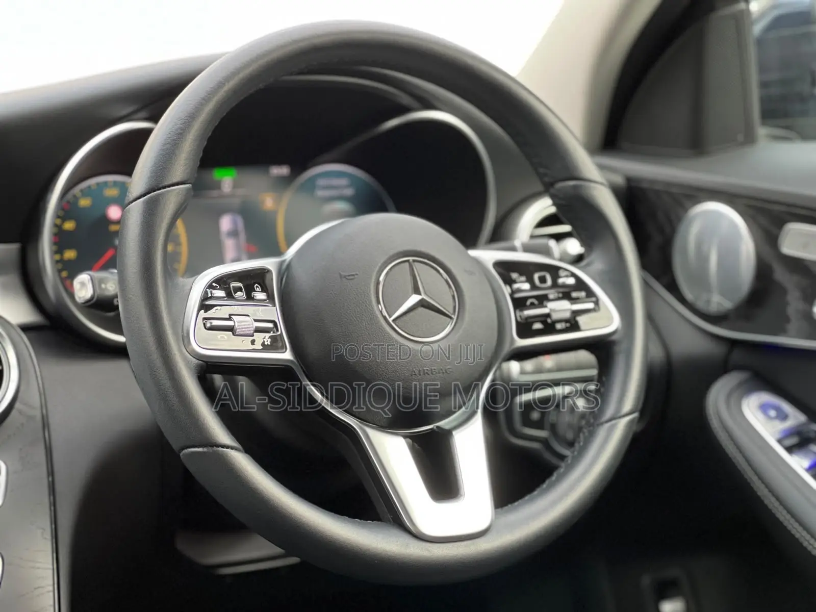 Mercedes-Benz C200 2019 Blue