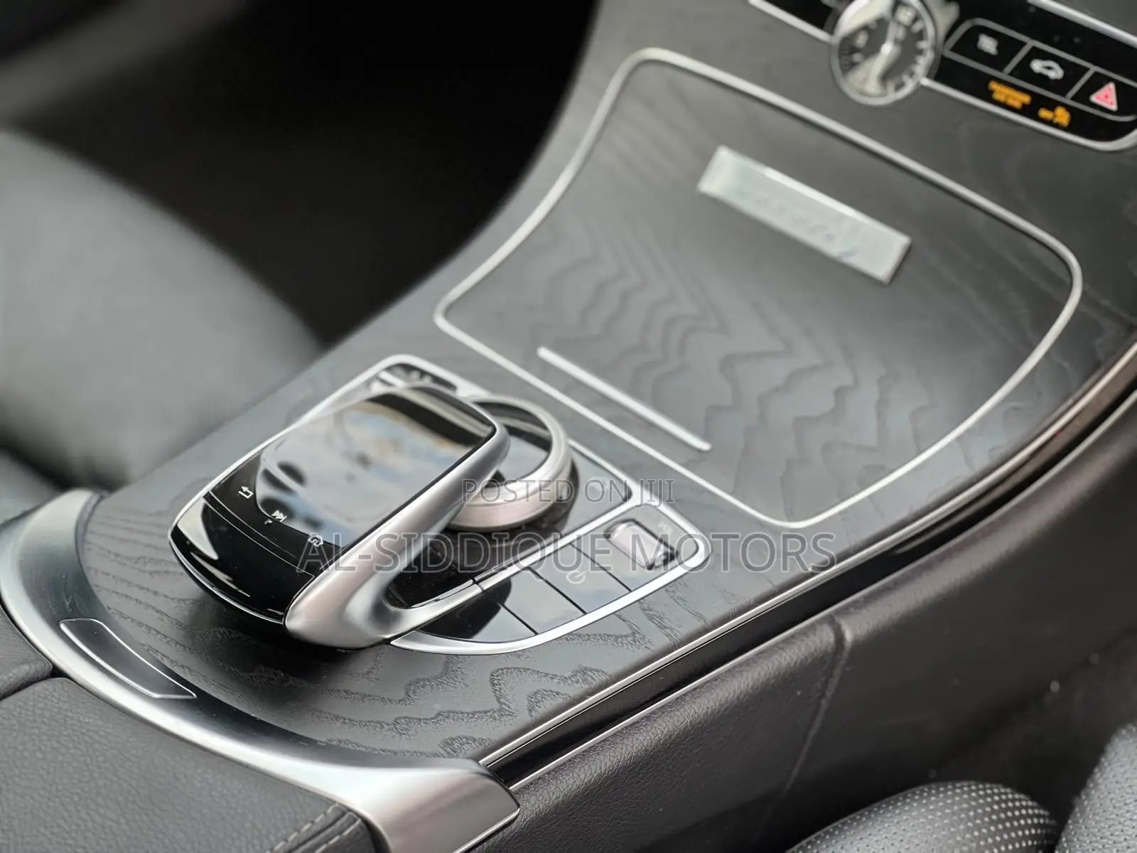 Mercedes-Benz C200 2019 Blue