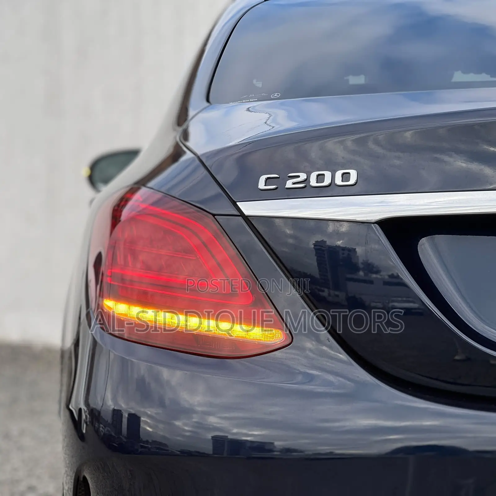 Mercedes-Benz C200 2019 Blue