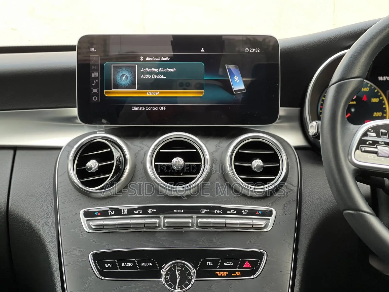 Mercedes-Benz C200 2019 Blue