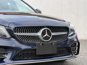 Mercedes-Benz C200 2019 Blue