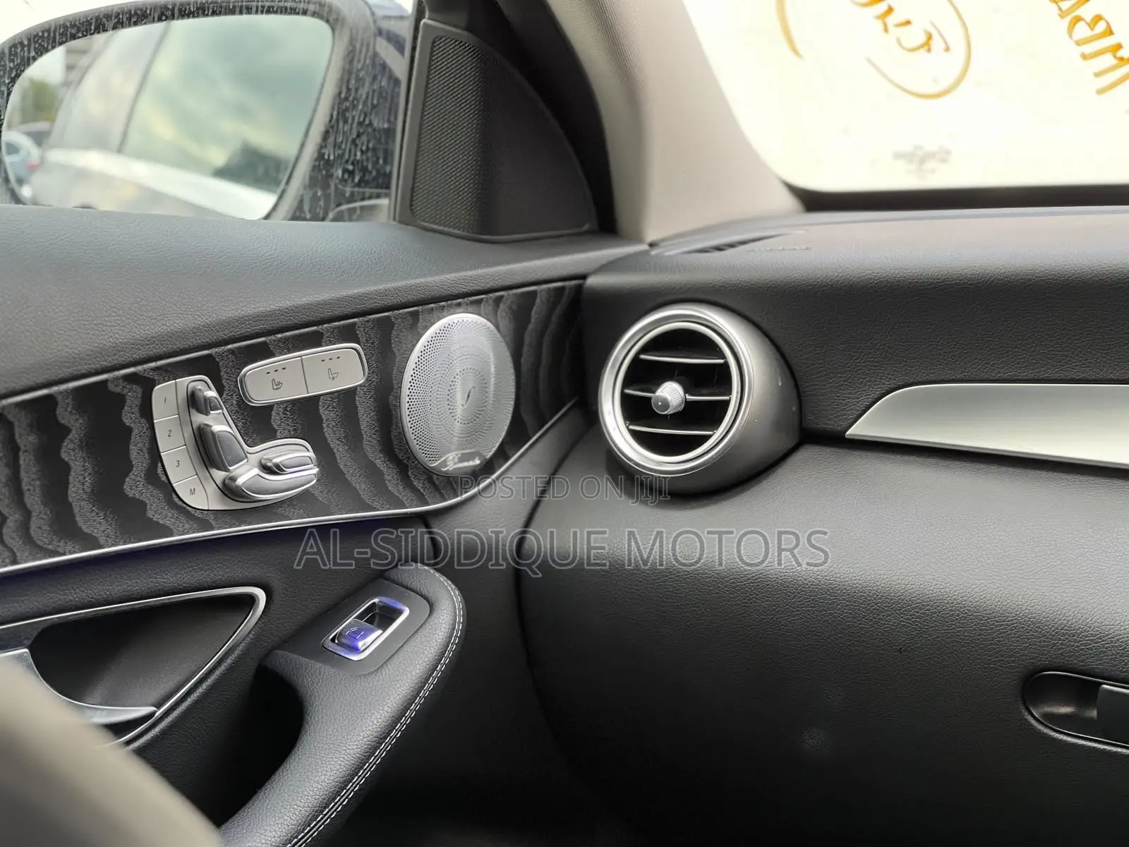 Mercedes-Benz C200 2019 Blue