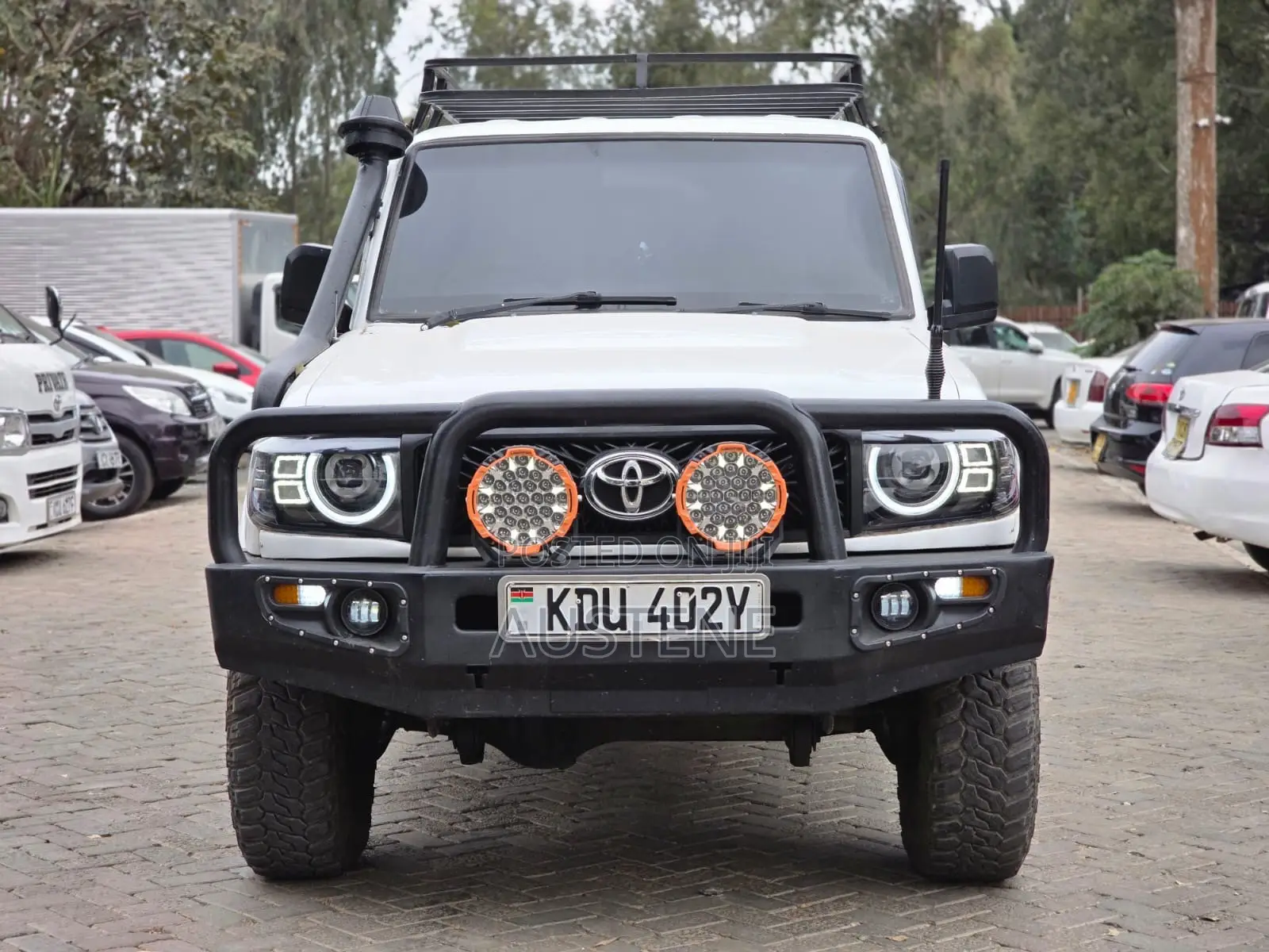 Toyota Land Cruiser 2007 White