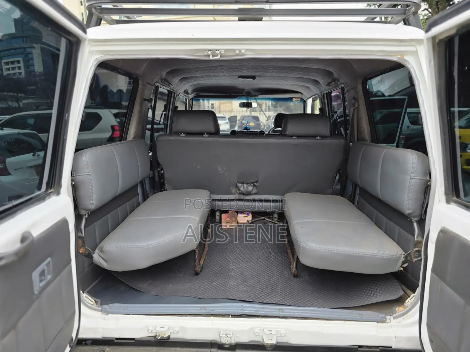 Toyota Land Cruiser 2007 White