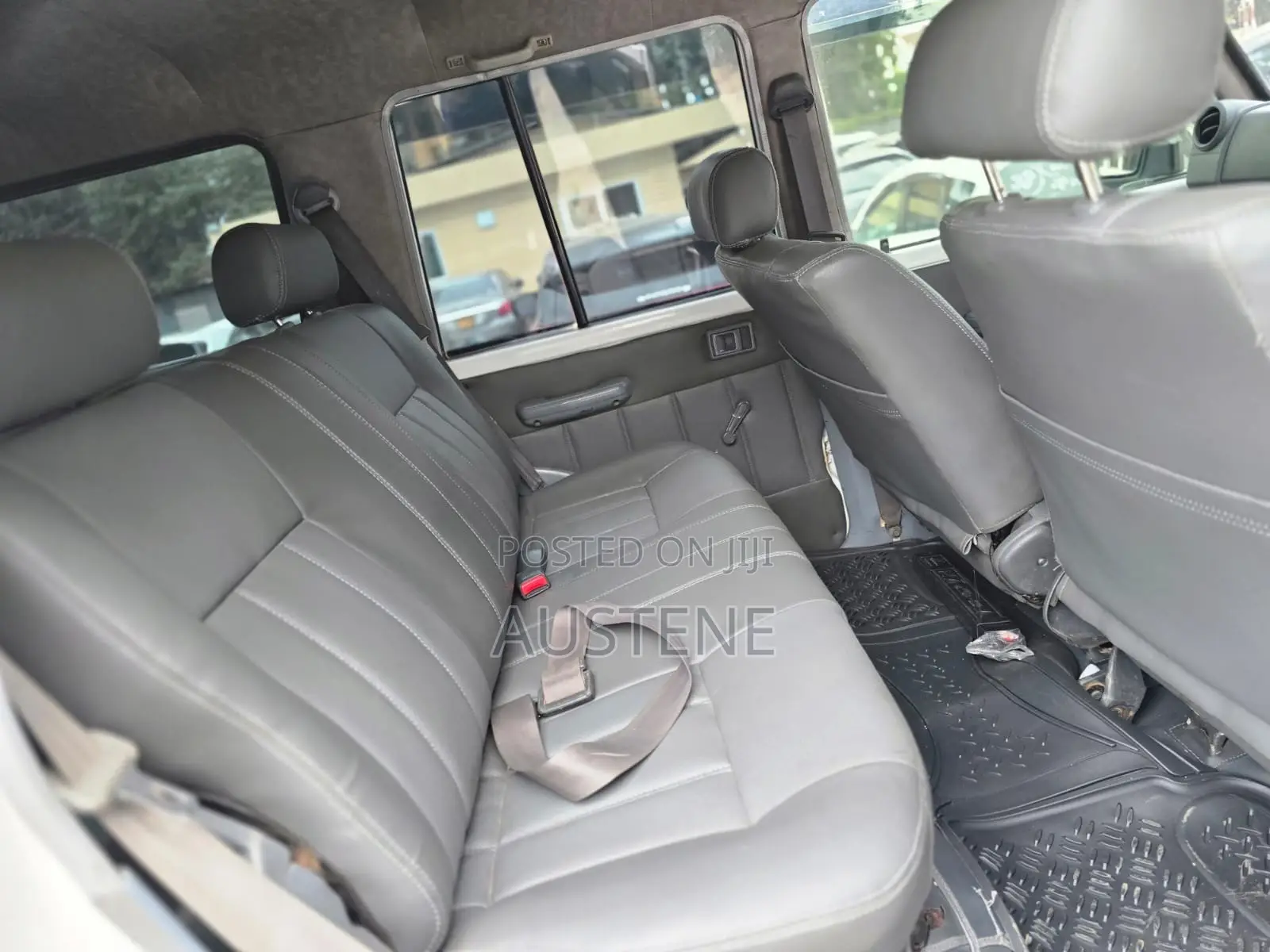 Toyota Land Cruiser 2007 White
