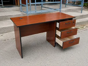 Modern Office Desk With 3 Drawers Lockable Storage – Executive Desk