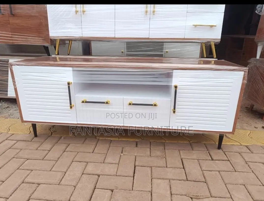 Two-Tone Louvered TV Stand: Payment on Delivery
