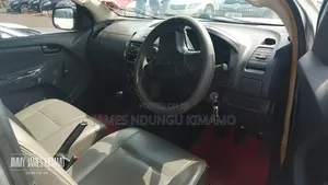 Isuzu D-MAX 2014 Silver