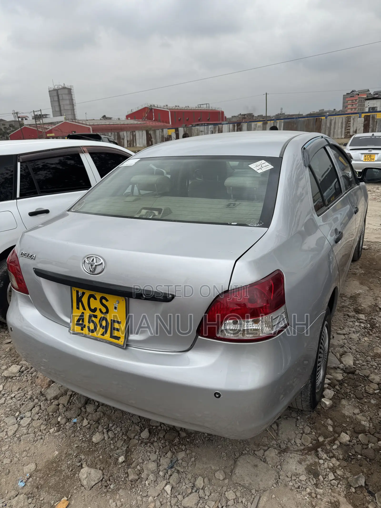 Toyota Belta 2011 Silver