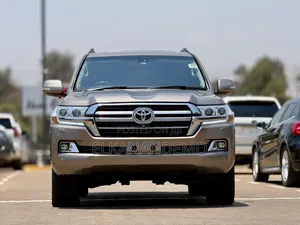 Toyota Land Cruiser 4.5 V8 GX-R 2015 Beige