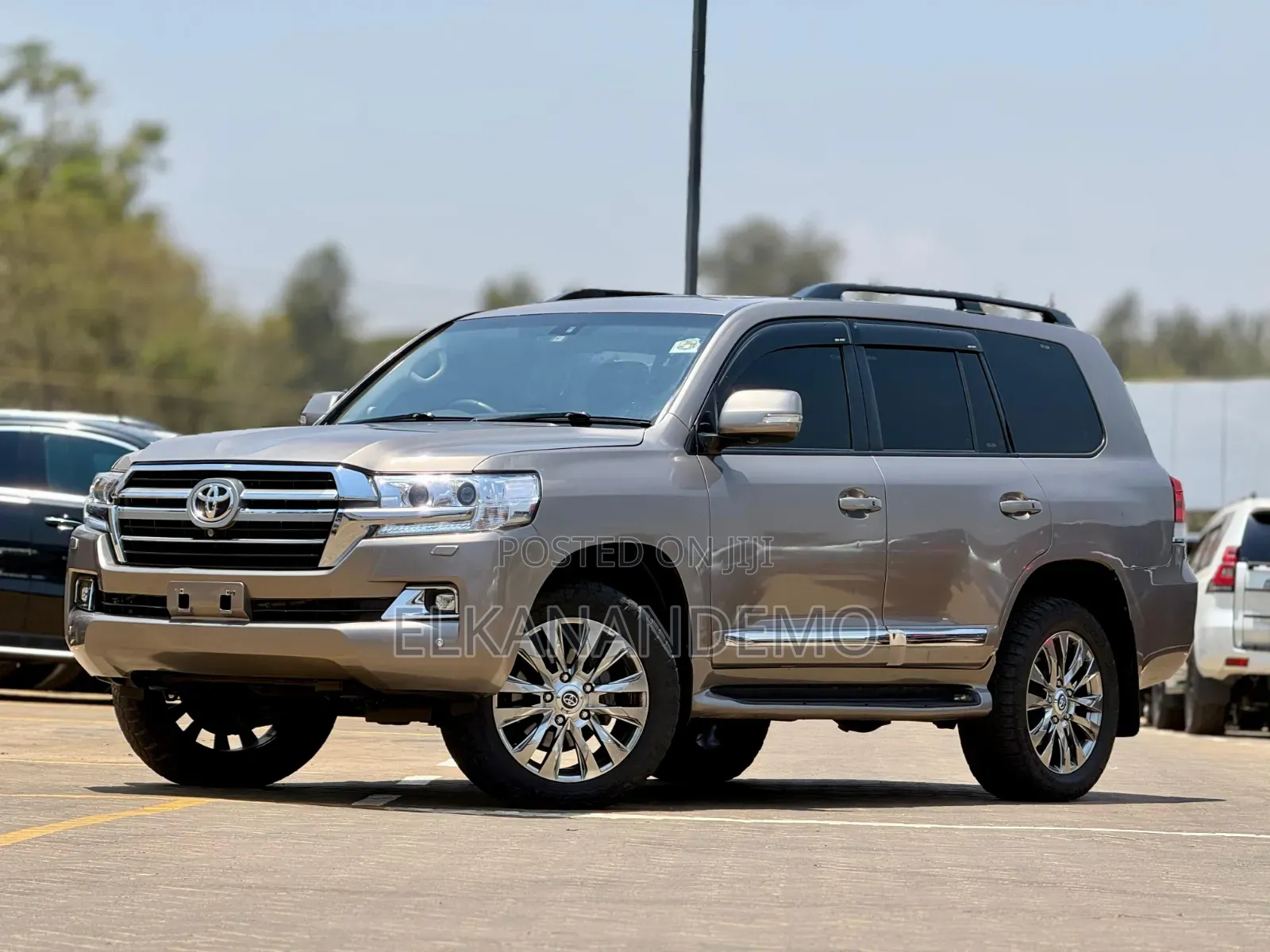 Toyota Land Cruiser 4.5 V8 GX-R 2015 Beige
