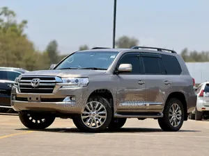 Toyota Land Cruiser 4.5 V8 GX-R 2015 Beige