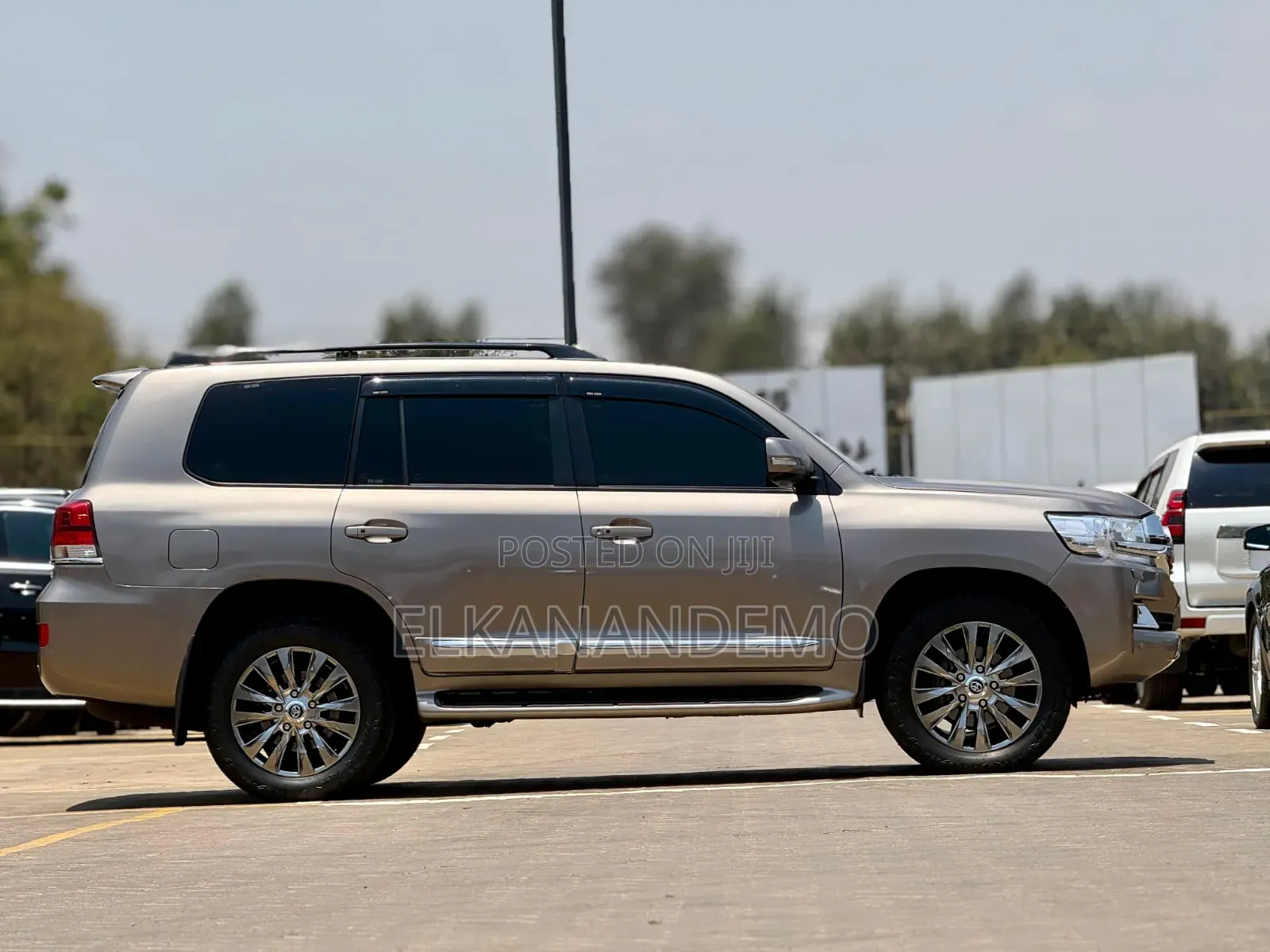 Toyota Land Cruiser 4.5 V8 GX-R 2015 Beige