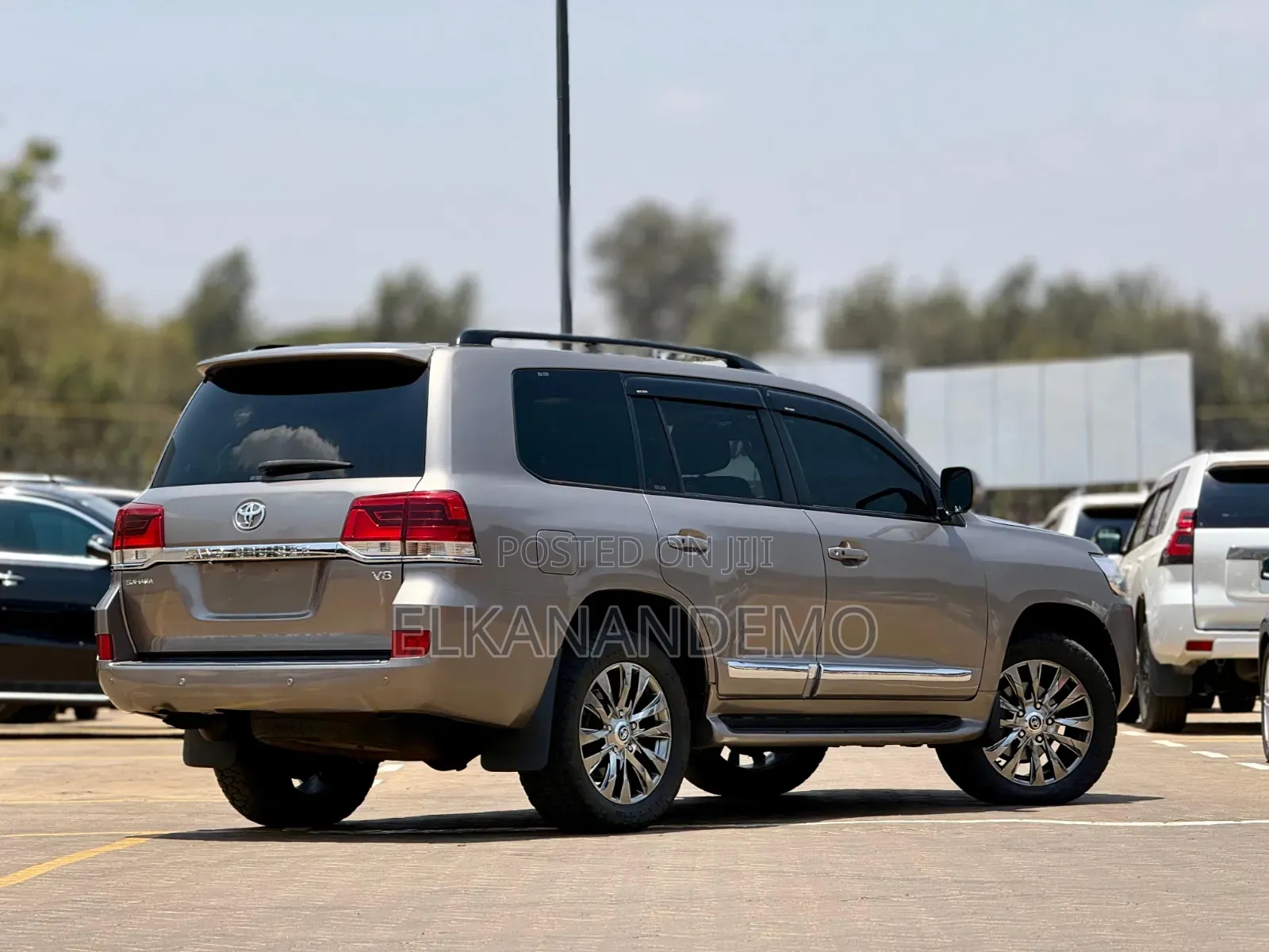Toyota Land Cruiser 4.5 V8 GX-R 2015 Beige