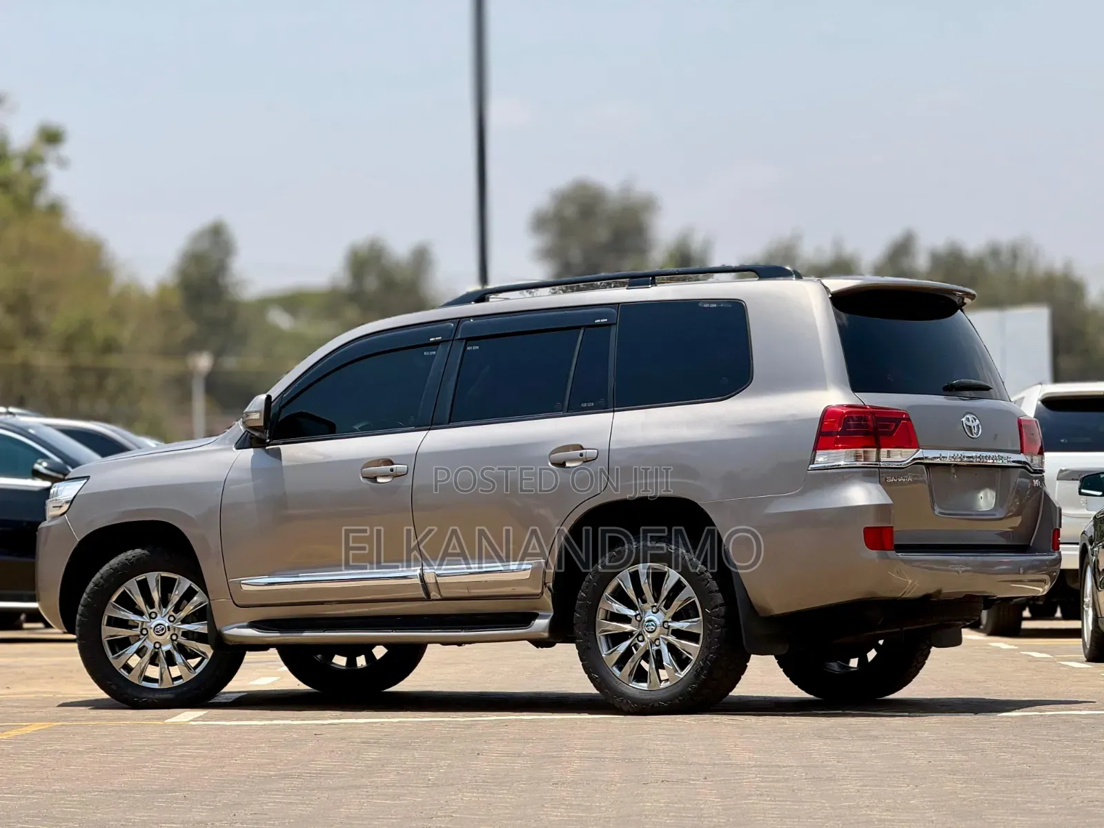 Toyota Land Cruiser 4.5 V8 GX-R 2015 Beige