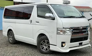 Toyota HiAce 2019 White