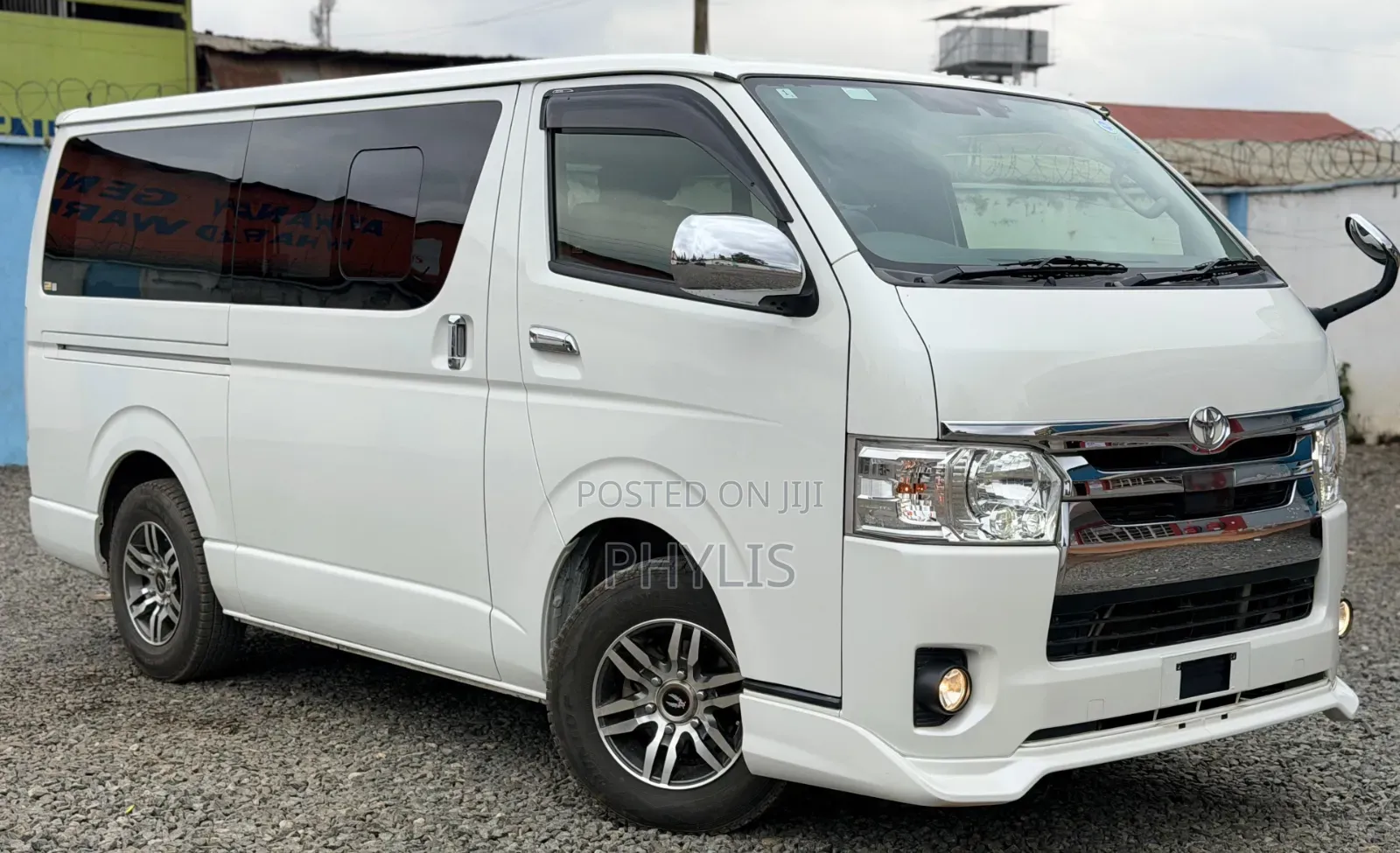Toyota HiAce 2019 White