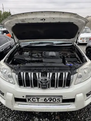 Toyota Land Cruiser Prado 4.0 i 2011 White
