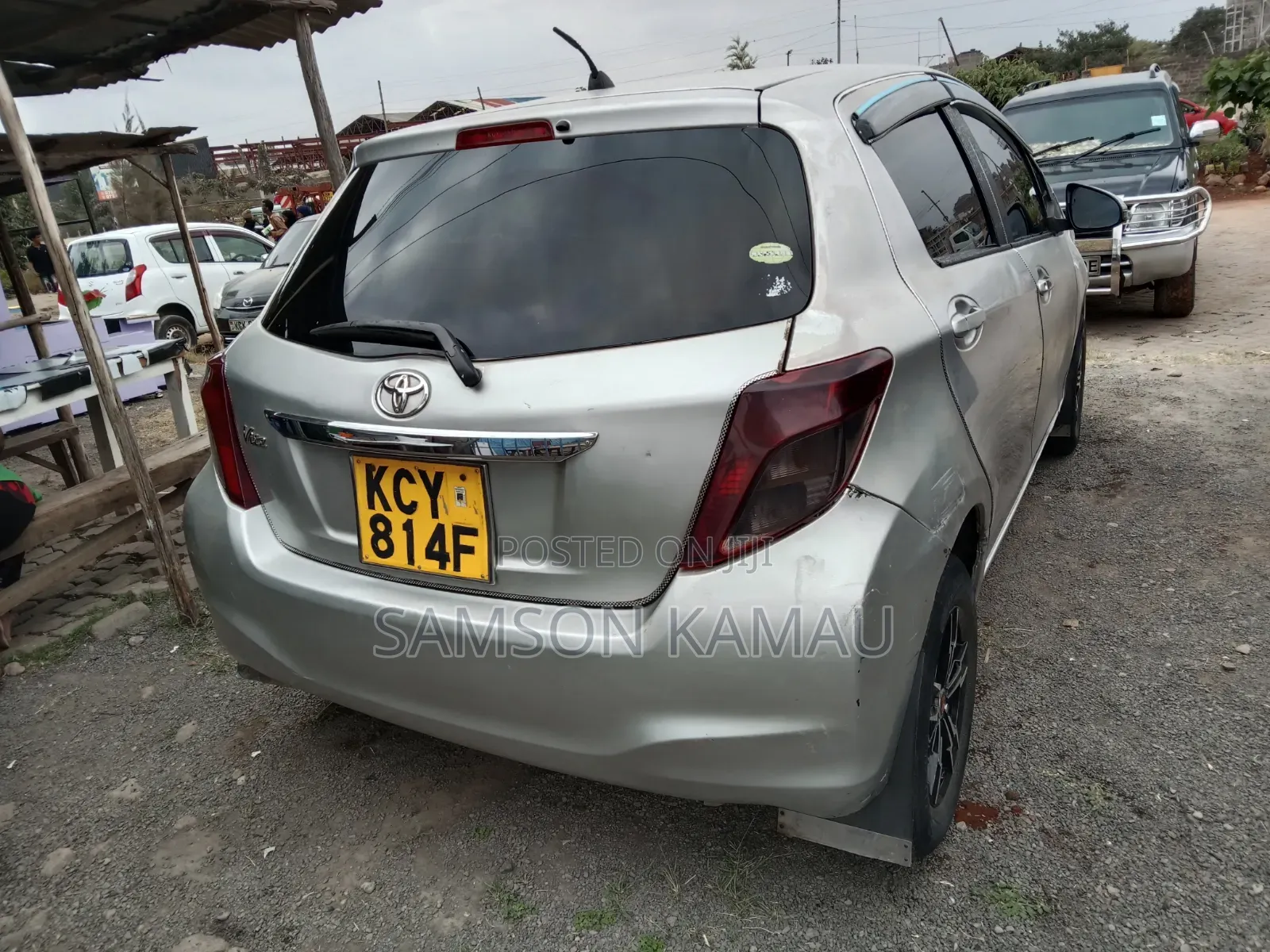 Toyota Vitz 2012 Silver
