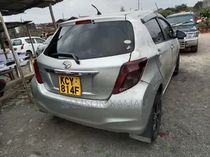 Toyota Vitz 2012 Silver