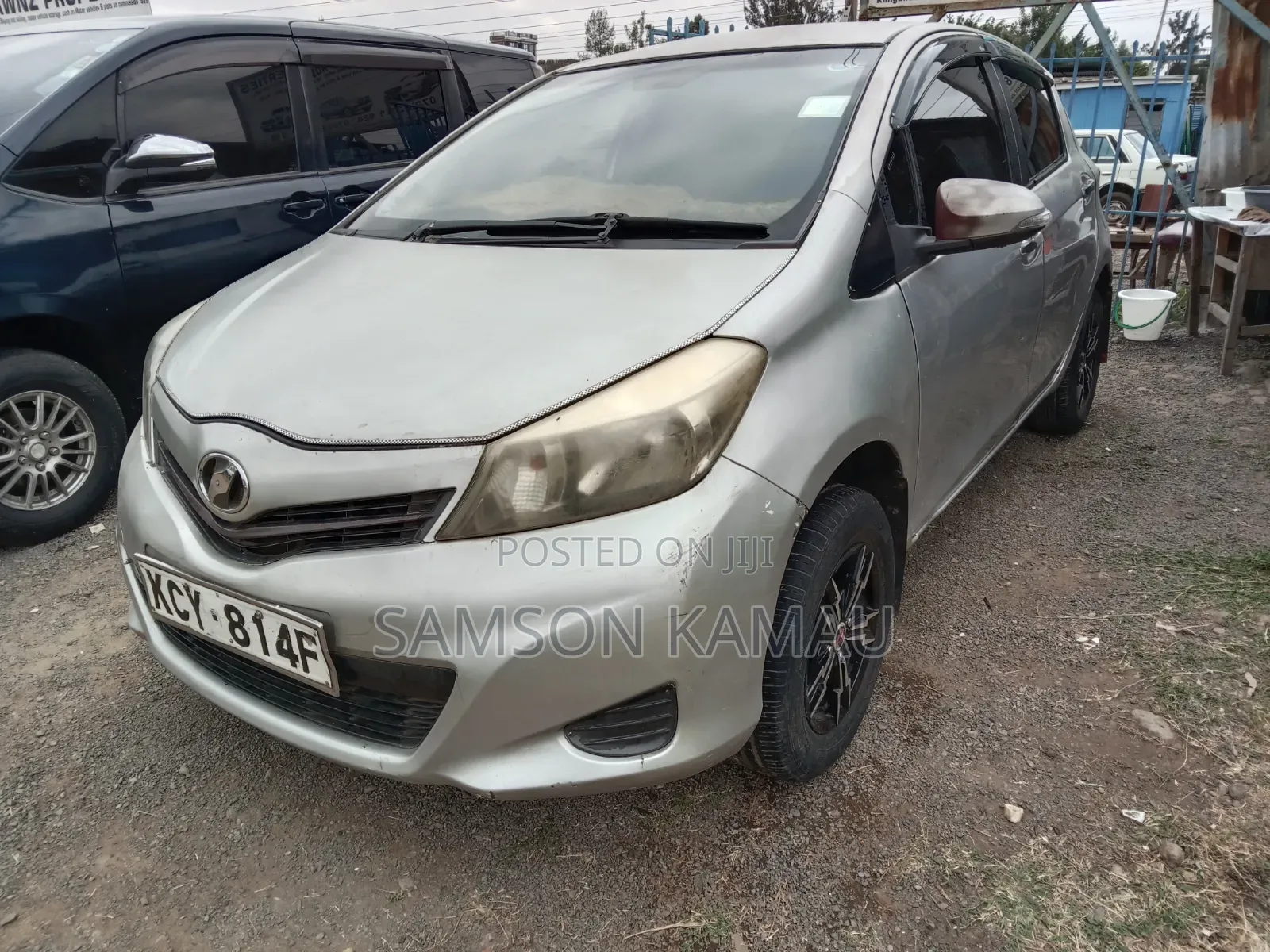 Toyota Vitz 2012 Silver