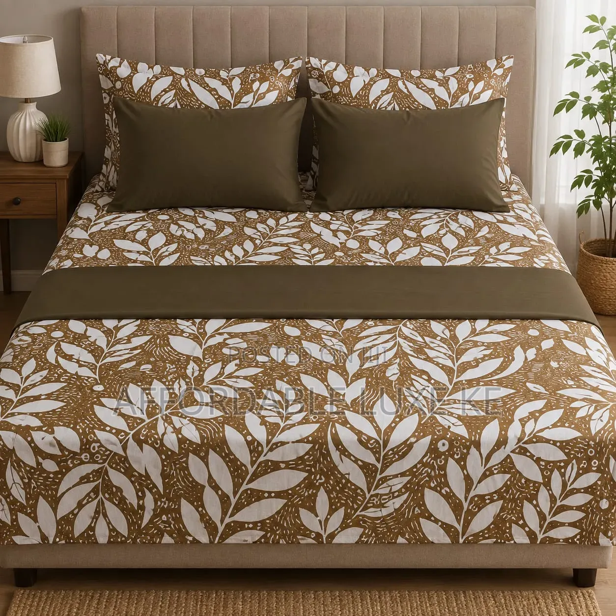 Fitted Bedsheet Set With Pillow Shams