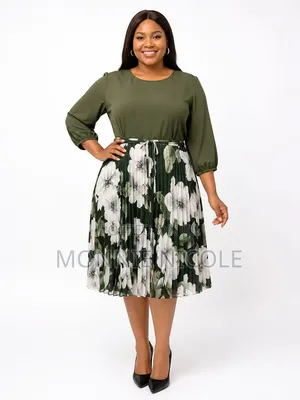 Floral Round Neck Tie Belt. Pleated Dress