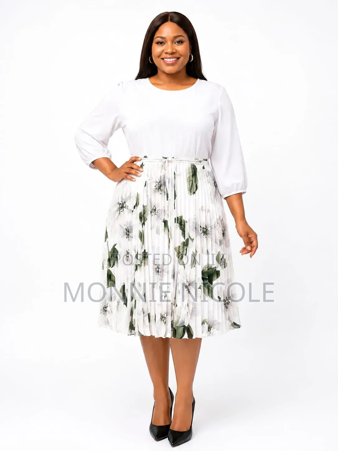 Floral Round Neck Tie Belt. Pleated Dress