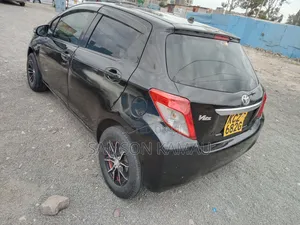 Toyota Vitz 2013 Black