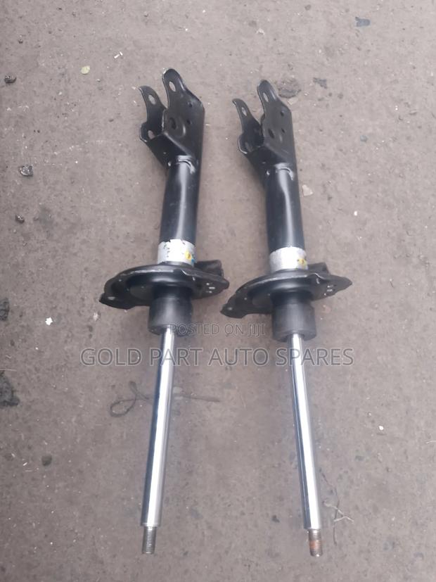 Ex Jpan Front Shock Absorbers for Mercedes B180 - thumbnail 3