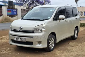 Toyota Voxy 2012 Gold