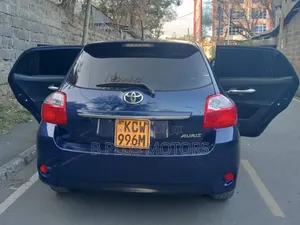 Toyota Auris 2012 Blue