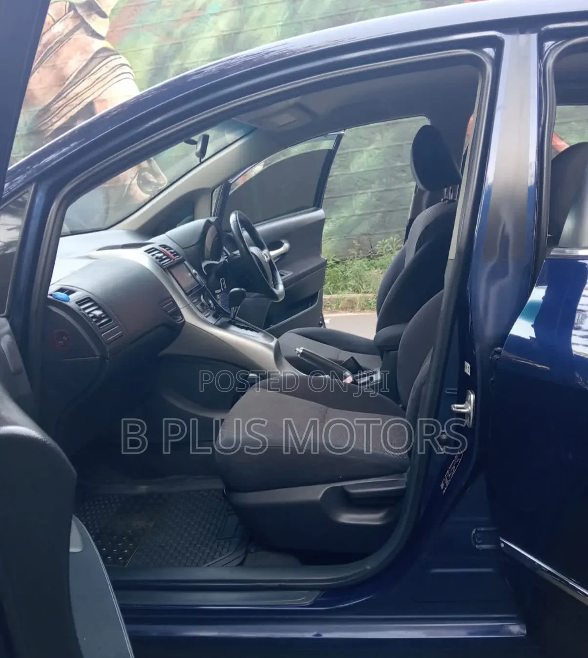 Toyota Auris 2012 Blue