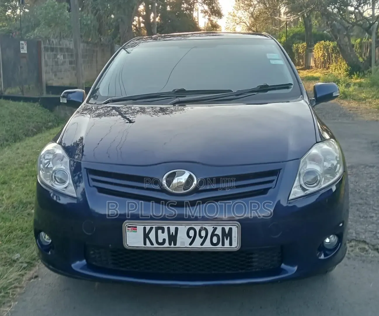 Toyota Auris 2012 Blue