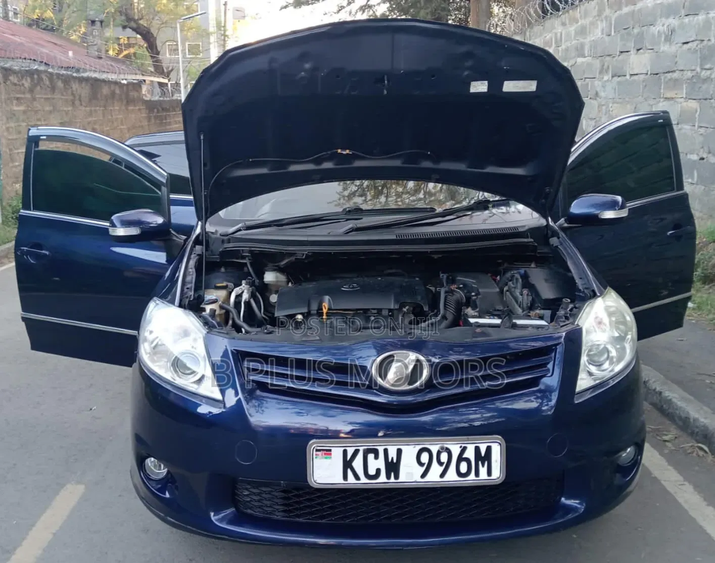 Toyota Auris 2012 Blue