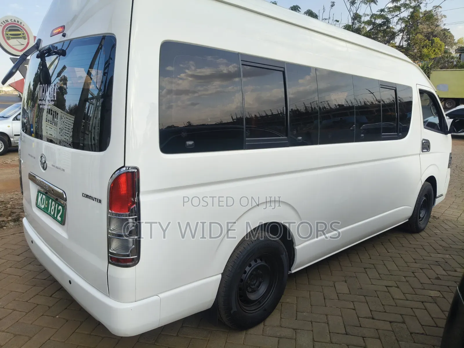 Toyota HiAce 2019 White