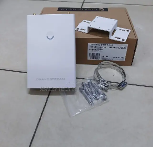 GWN7630 Professional Indoor WiFi Access Point.