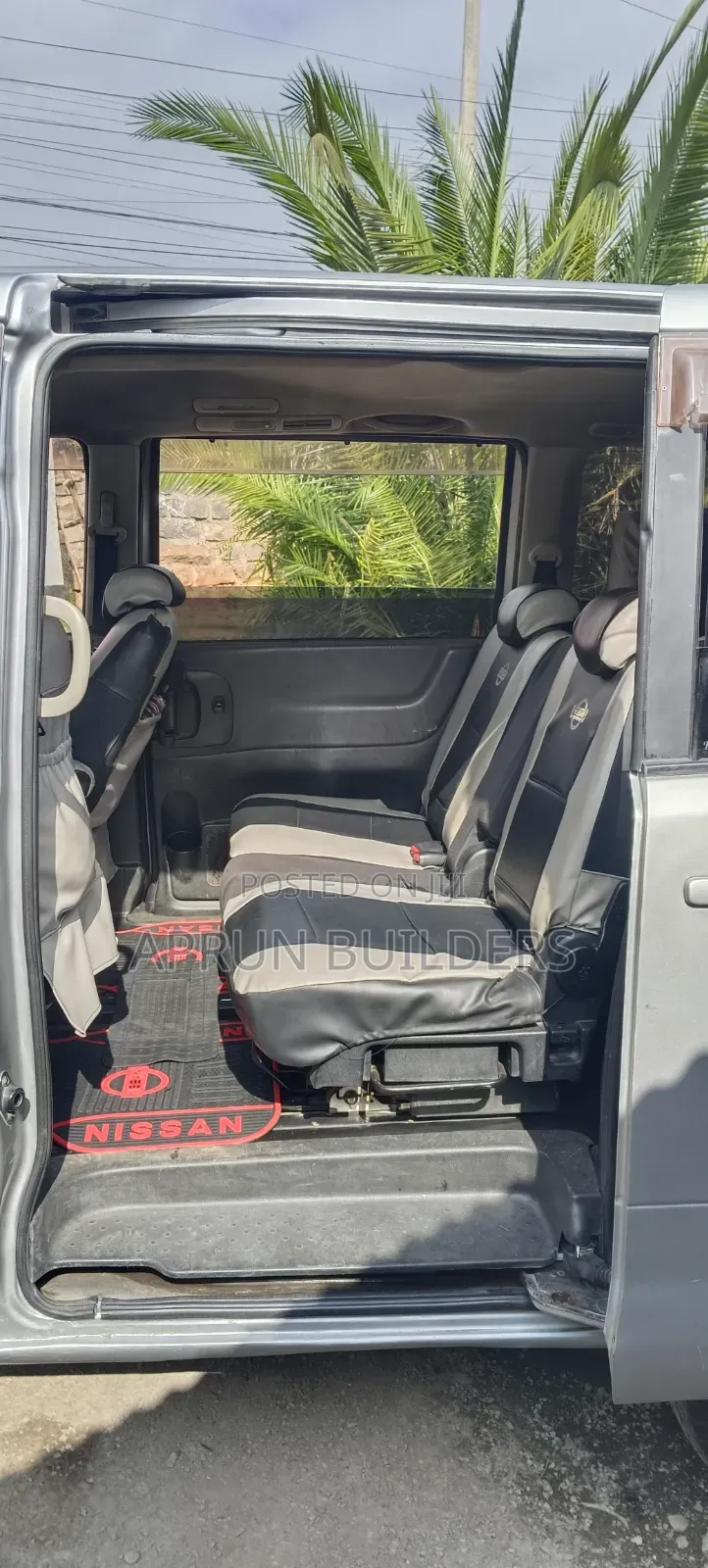Nissan Serena 2007 Silver