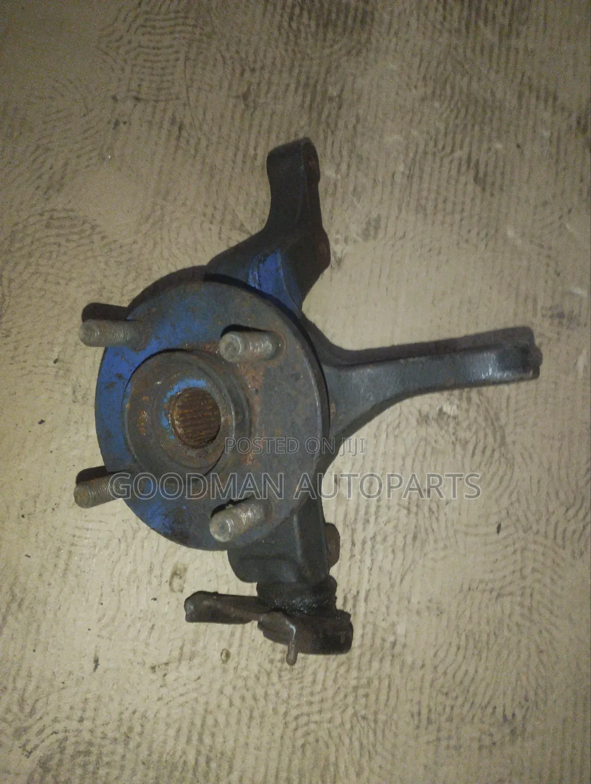 E11 Nissan Note Front Hub