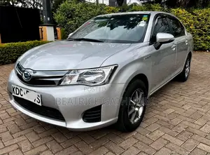 Toyota Axio 1.5 Hybrid 2WD 2014 Silver