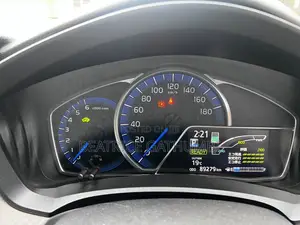 Toyota Axio 1.5 Hybrid 2WD 2014 Silver
