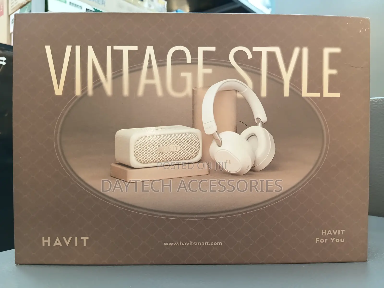 Havit SKH001 Vintage Style Audio Series Which Is a 2-in-1 Set.