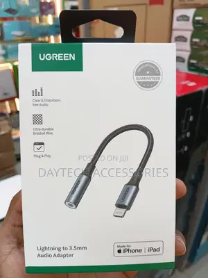 Ugreen Lightning to 3.5mm Headphone Jack Audio Adapter