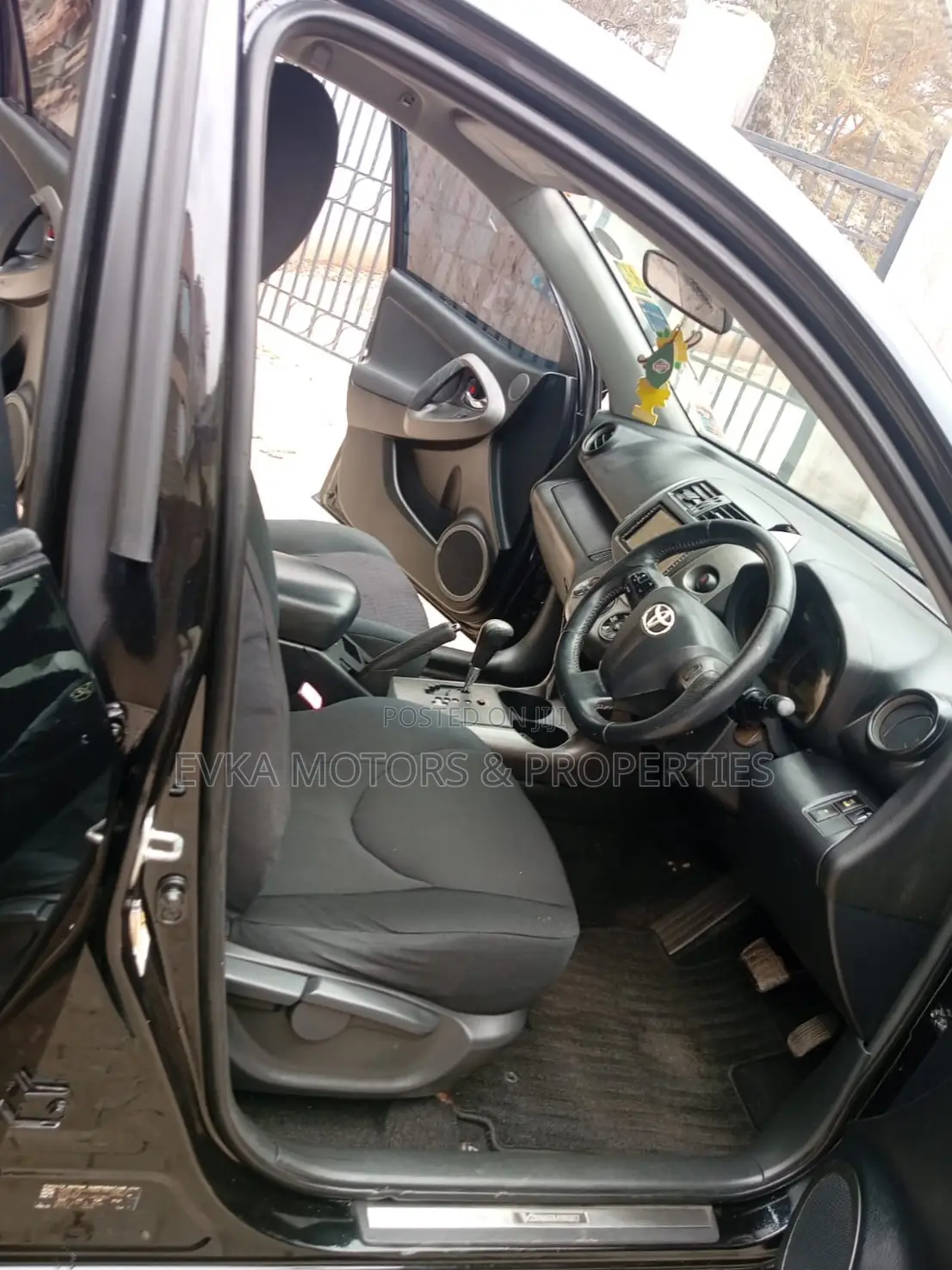 Toyota Vanguard 2010 Black