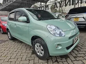 Toyota Passo 2012 Green